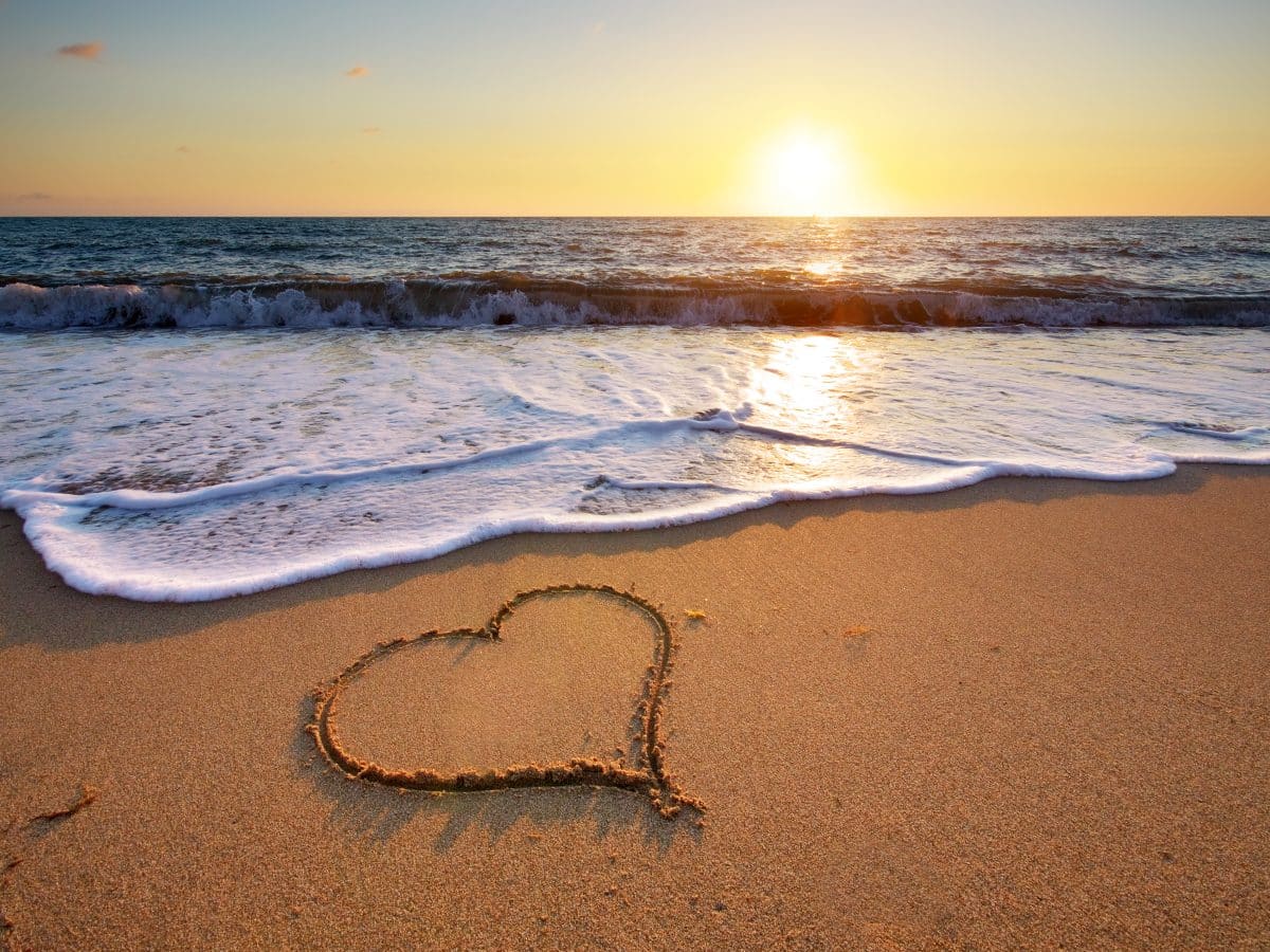 Heart,On,Beach.,Romantic,Composition.